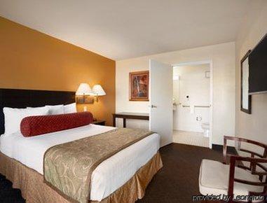 Motel Howard Johnson By Wyndham Vegas Near The Strip