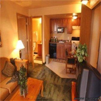 Emerald South Vegas Boulevard Hotel