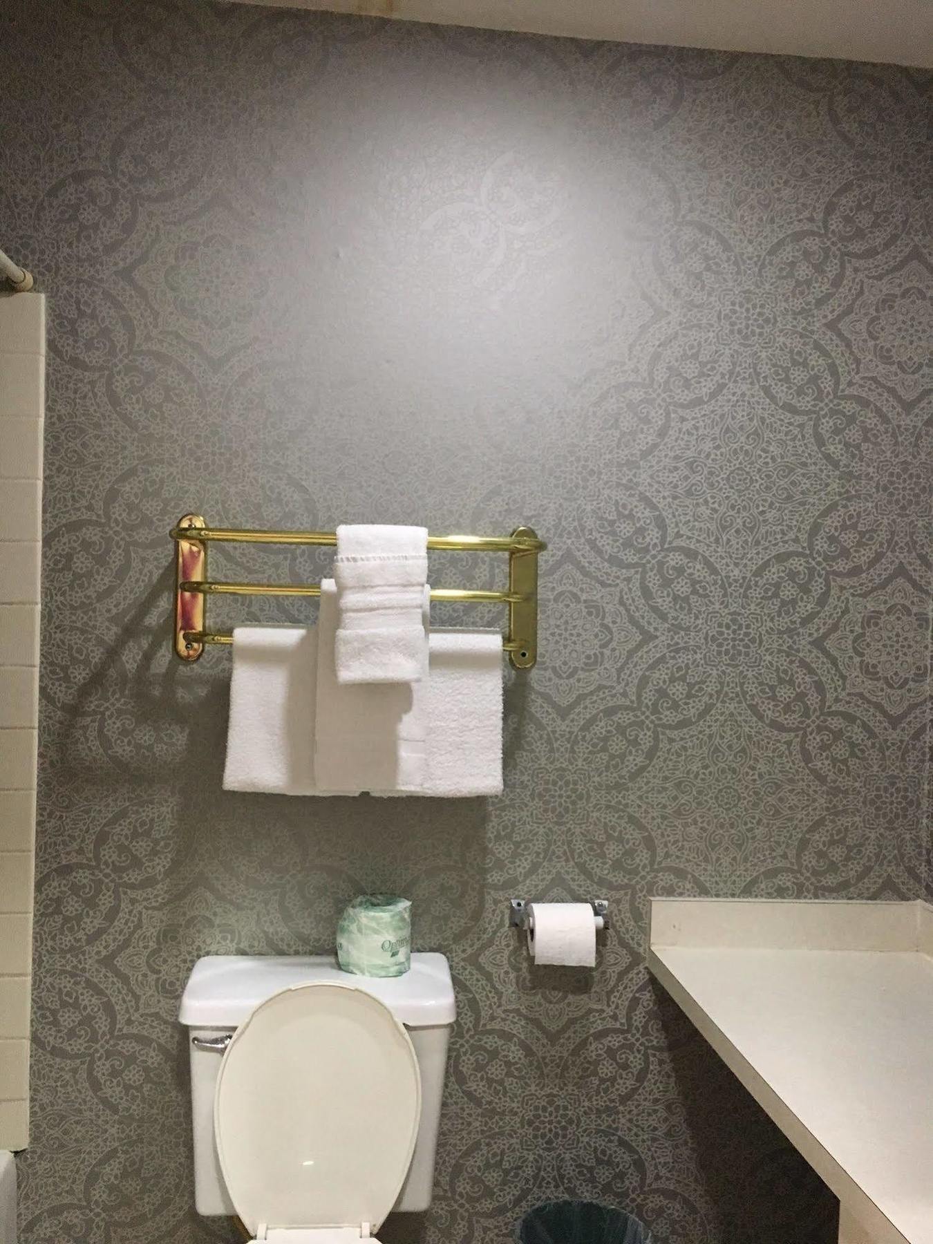 Crown Vegas Motel *
