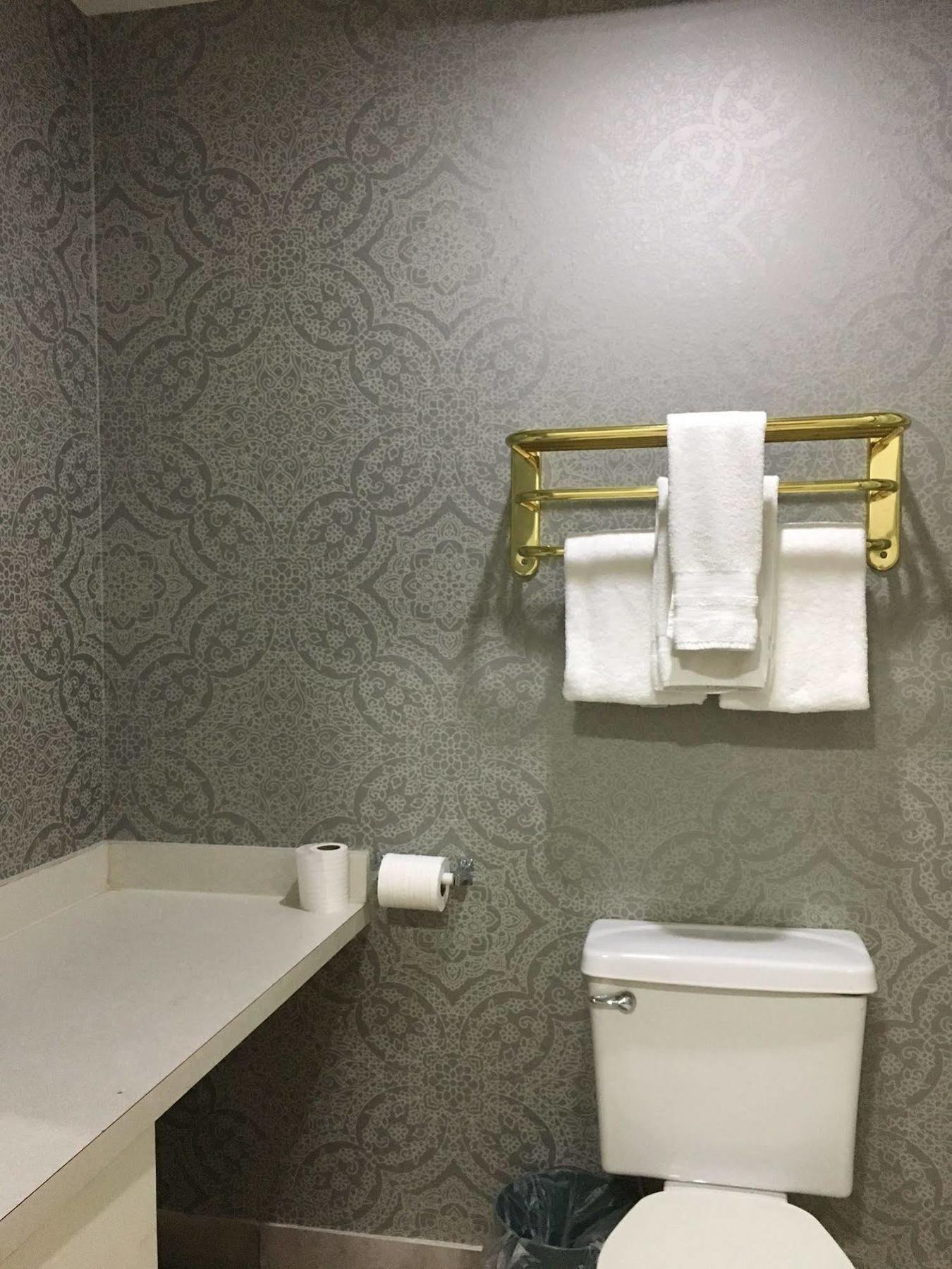 Crown Vegas Motel *