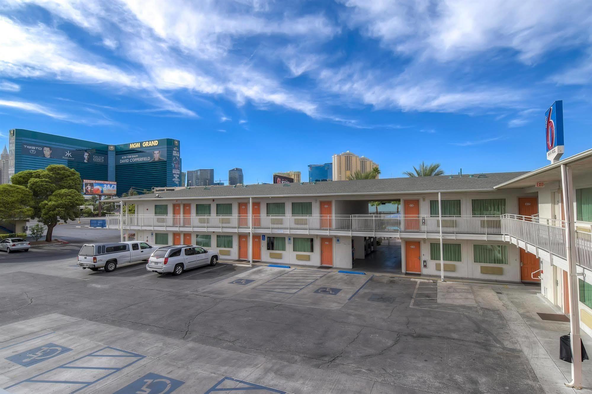 Hotel 6-las Vegas, Nv - Tropicana 2*