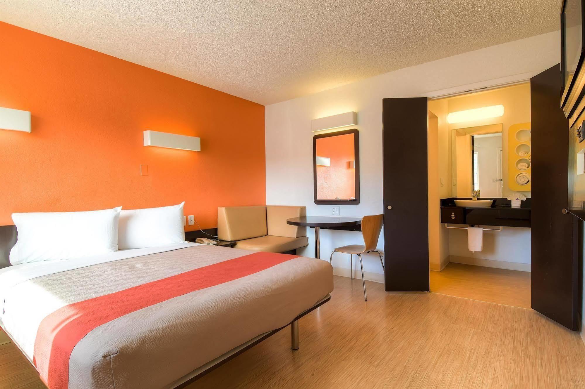 Hotel 6-las Vegas, Nv - Tropicana 2*