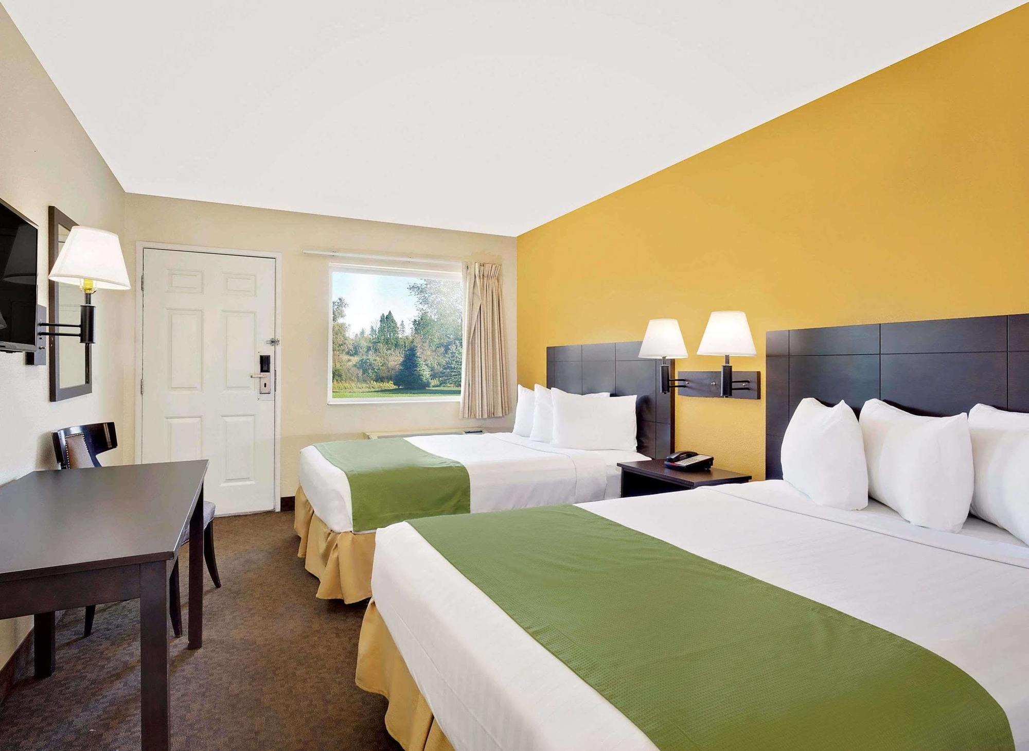 Howard Johnson By Wyndham Vegas Near The Strip Motel Las Vegas