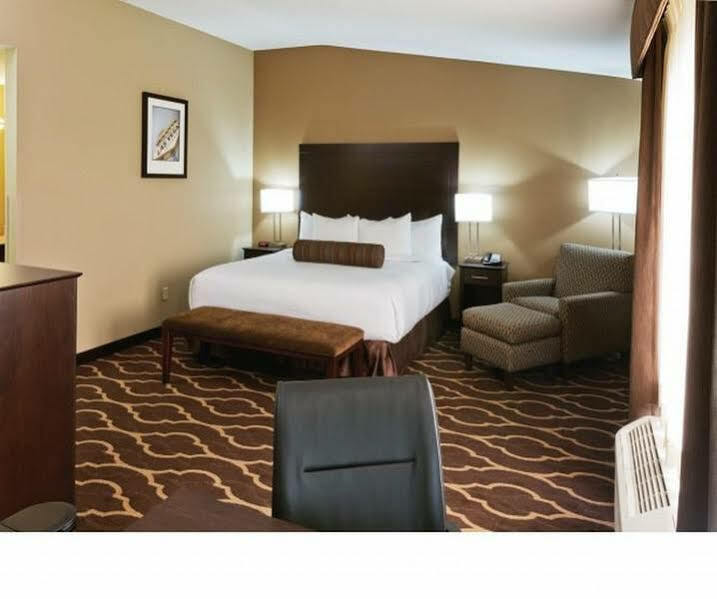 Hotel La Quinta & By Wyndham Lv Tropicana Stadium 3*