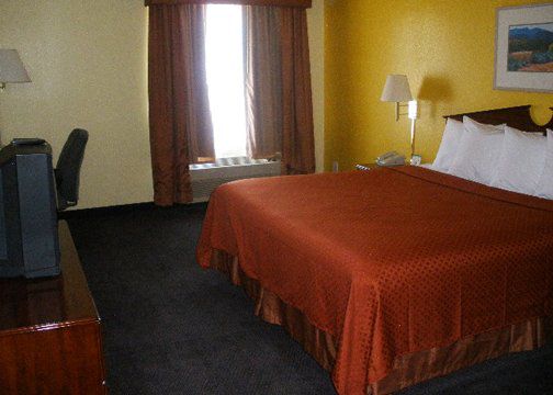 La Quinta & By Wyndham Lv Tropicana Stadium Hotel