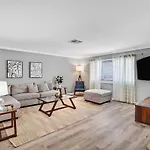 3Br, 1 Story Home W Hot Tub, Grill, Sleeps 6