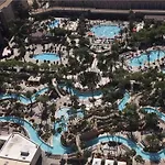 Lucky Gem Penthouse & Luxury Suites At Signature Resort, Balcony Strip View 2605