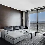Beautiful Mountain View Palms Studio 30307