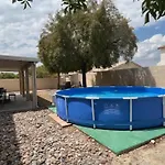 Grant\'S Family Home, Sleeps 16 Guests