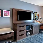 Hampton Inn&Suites Las Vegas Convention Center