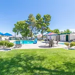 Las Vegas Camping Resort Cabin 5