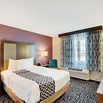 La Quinta Inn & Suites By Wyndham Las Vegas Nellis