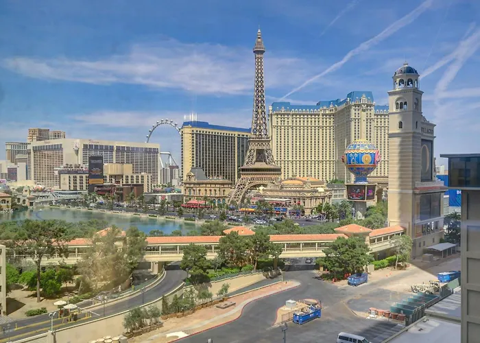 Penthouse With Epic Strip Views - 2Bd & 2Ba - No Resort Fees!