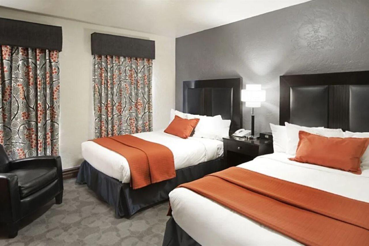 Hotel Golden Gate Casino 3*
