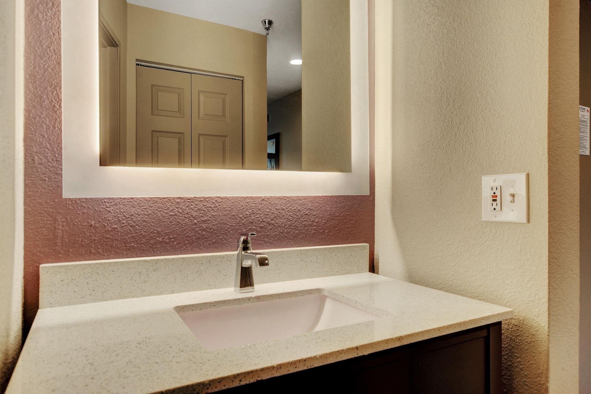 Hotel La Quinta & By Wyndham Vegas Nellis 3*