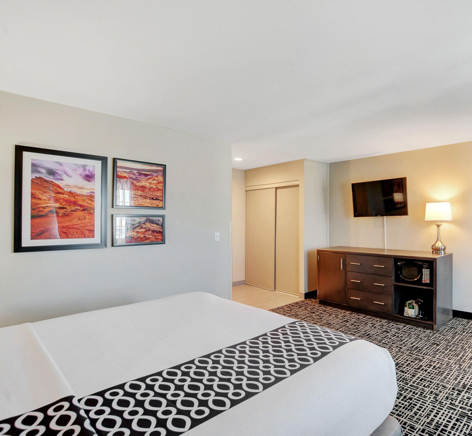 Hotel La Quinta & By Wyndham Vegas Nellis Las Vegas