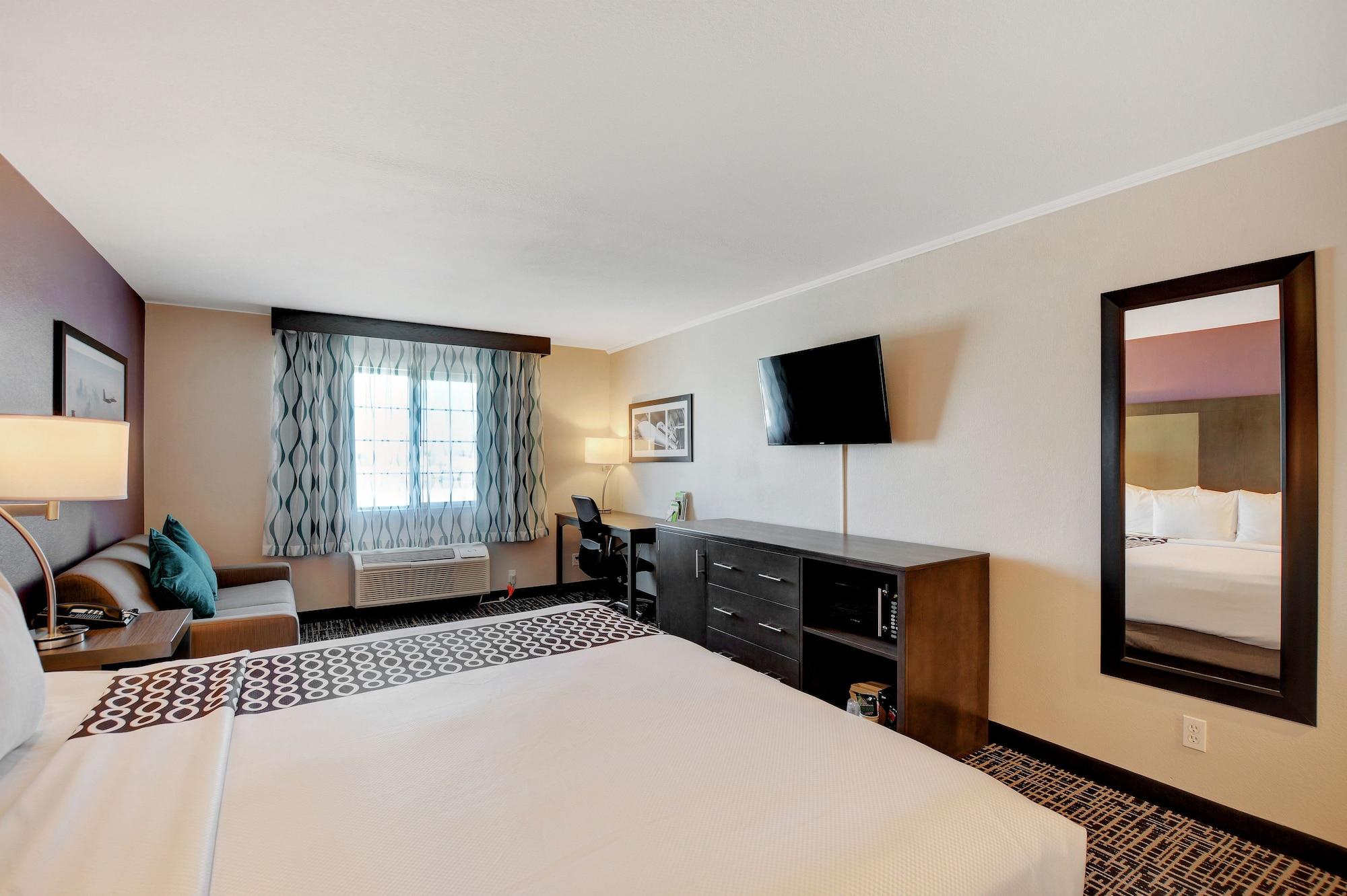 La Quinta & By Wyndham Vegas Nellis 3*