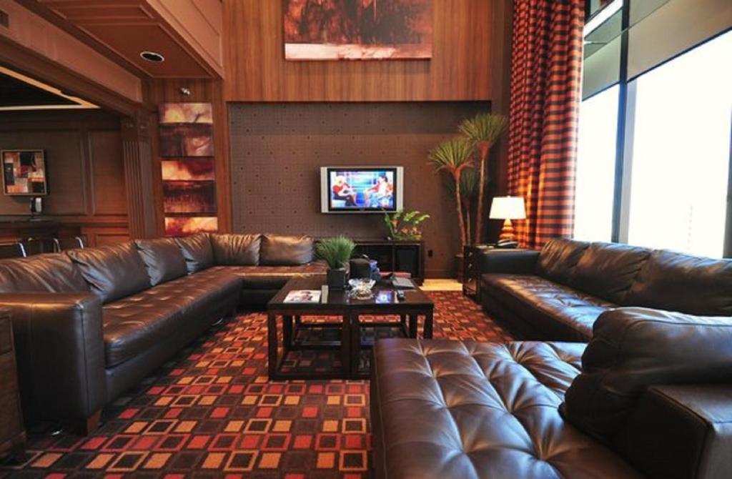 Golden Nugget & Casino Resort