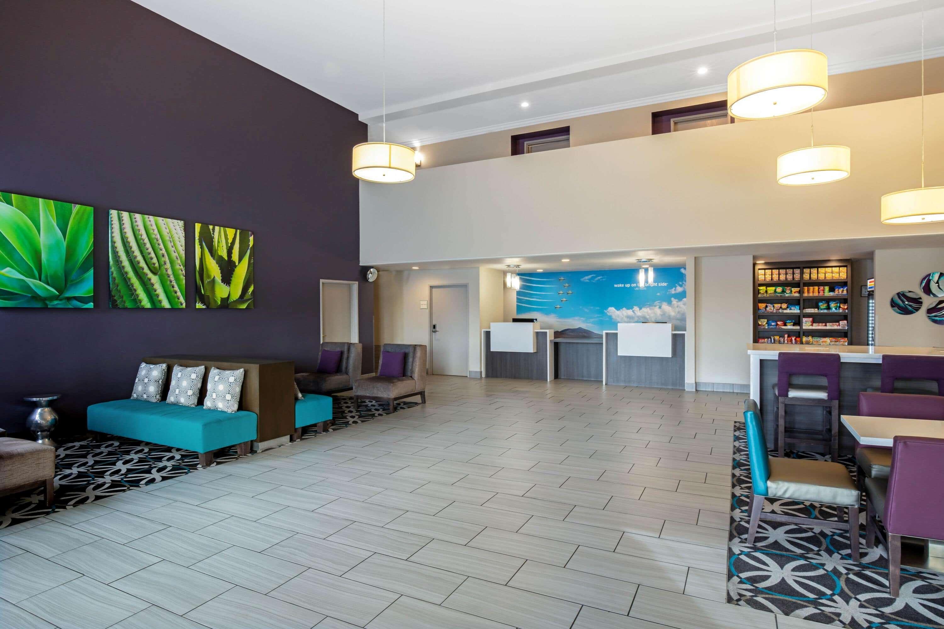 La Quinta & By Wyndham Vegas Nellis Hotel
