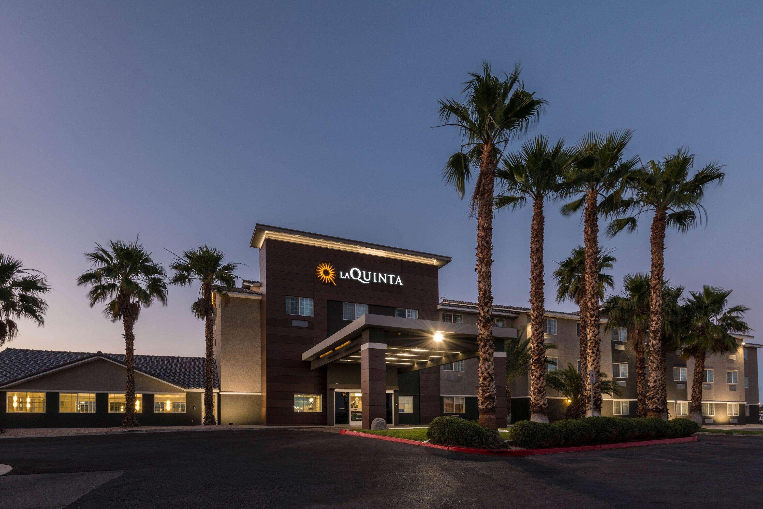 La Quinta & By Wyndham Vegas Nellis Las Vegas