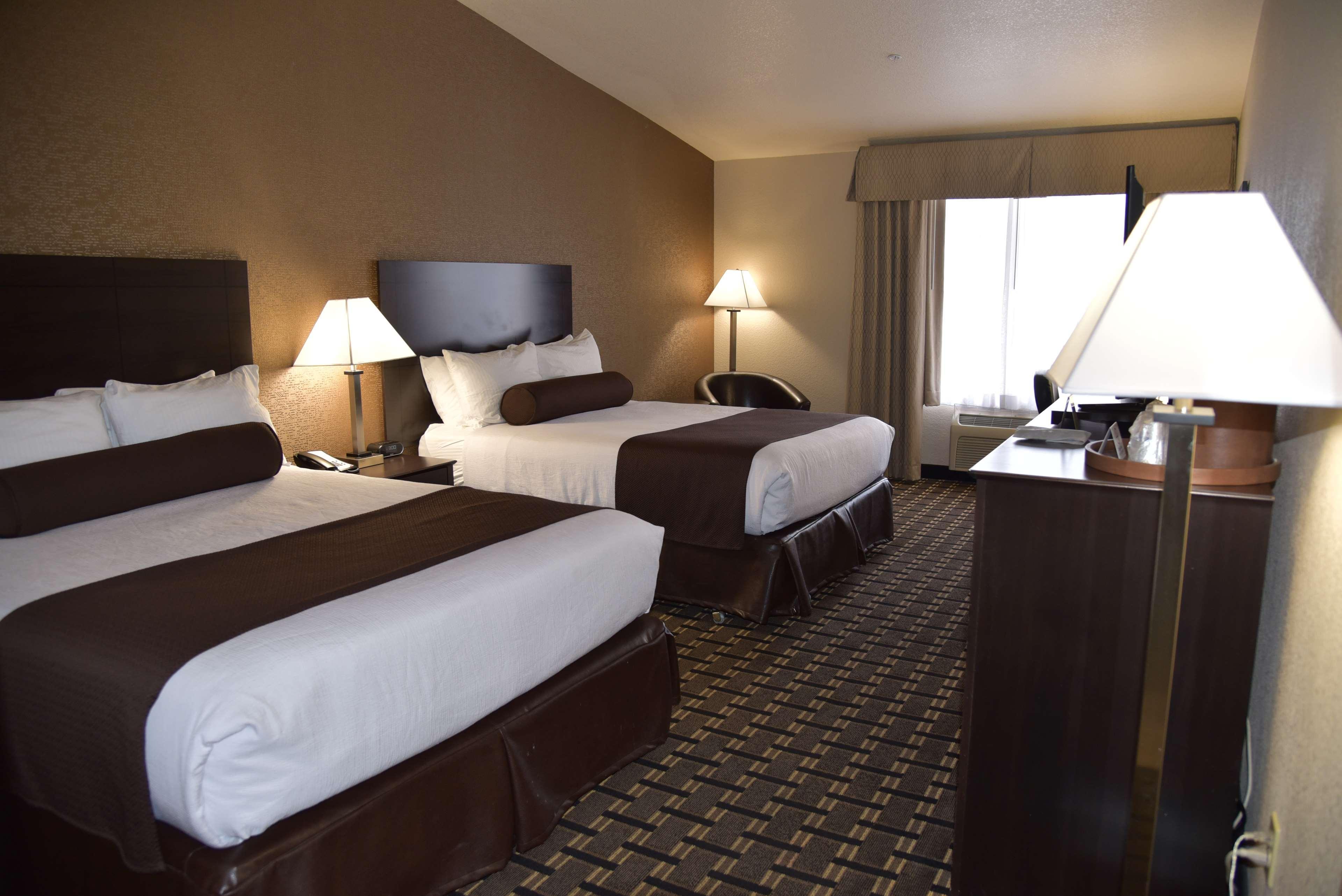 Best Western Plus West 3*
