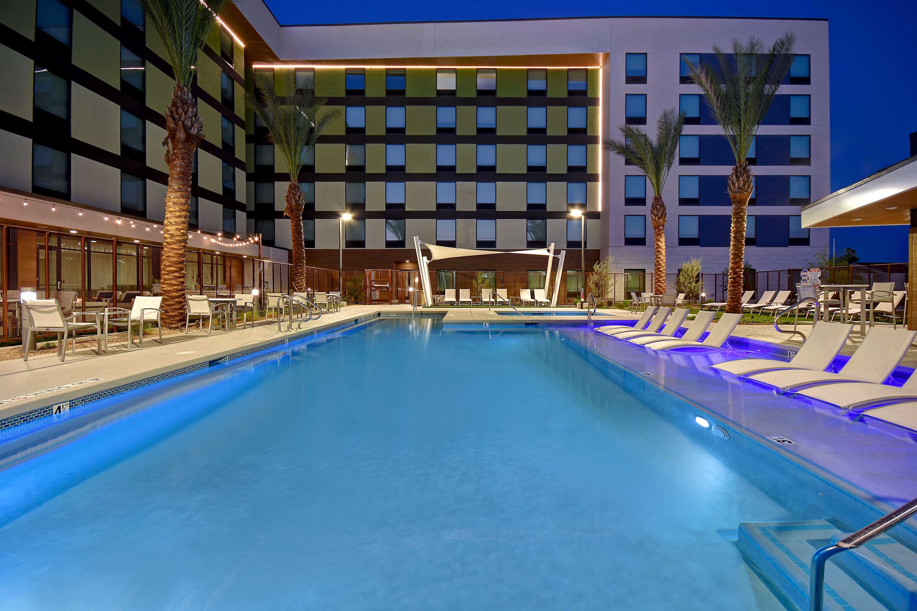 Hampton Inn&suites Vegas Convention Center 3* Las Vegas
