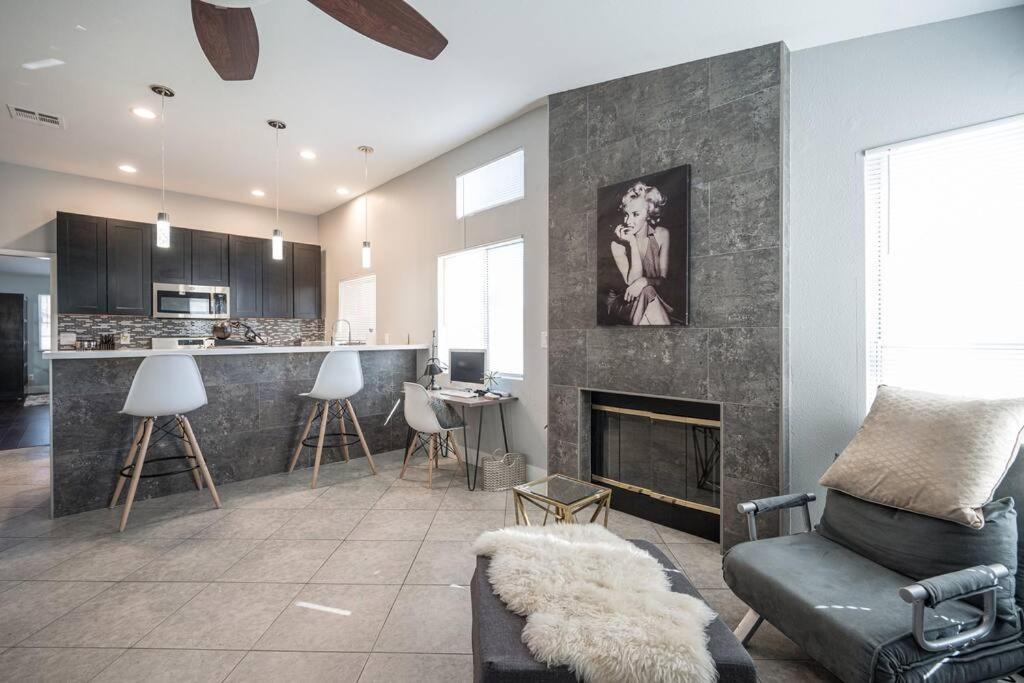 Holiday home Modern Home! Pool & Jacuzzi Las Vegas
