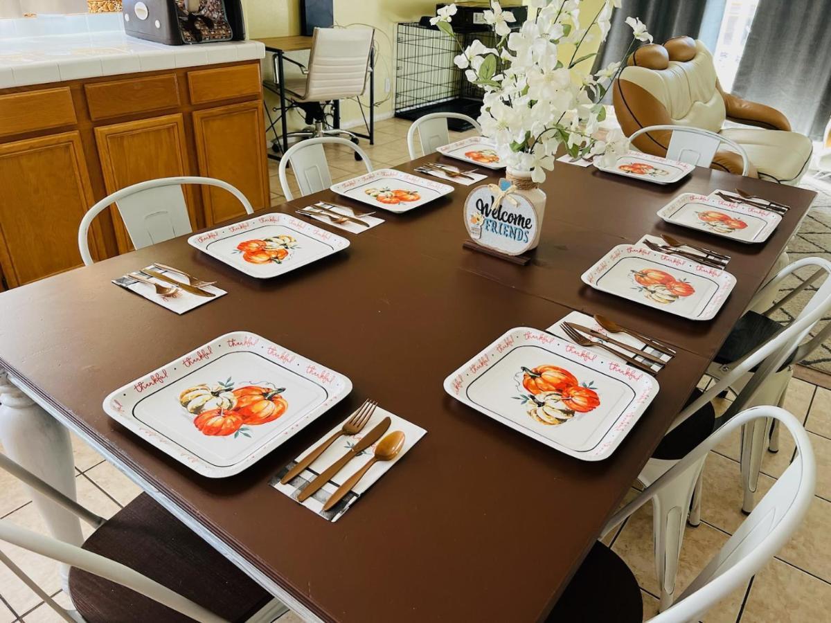 Grant's Family Home, Sleeps 16 Guests