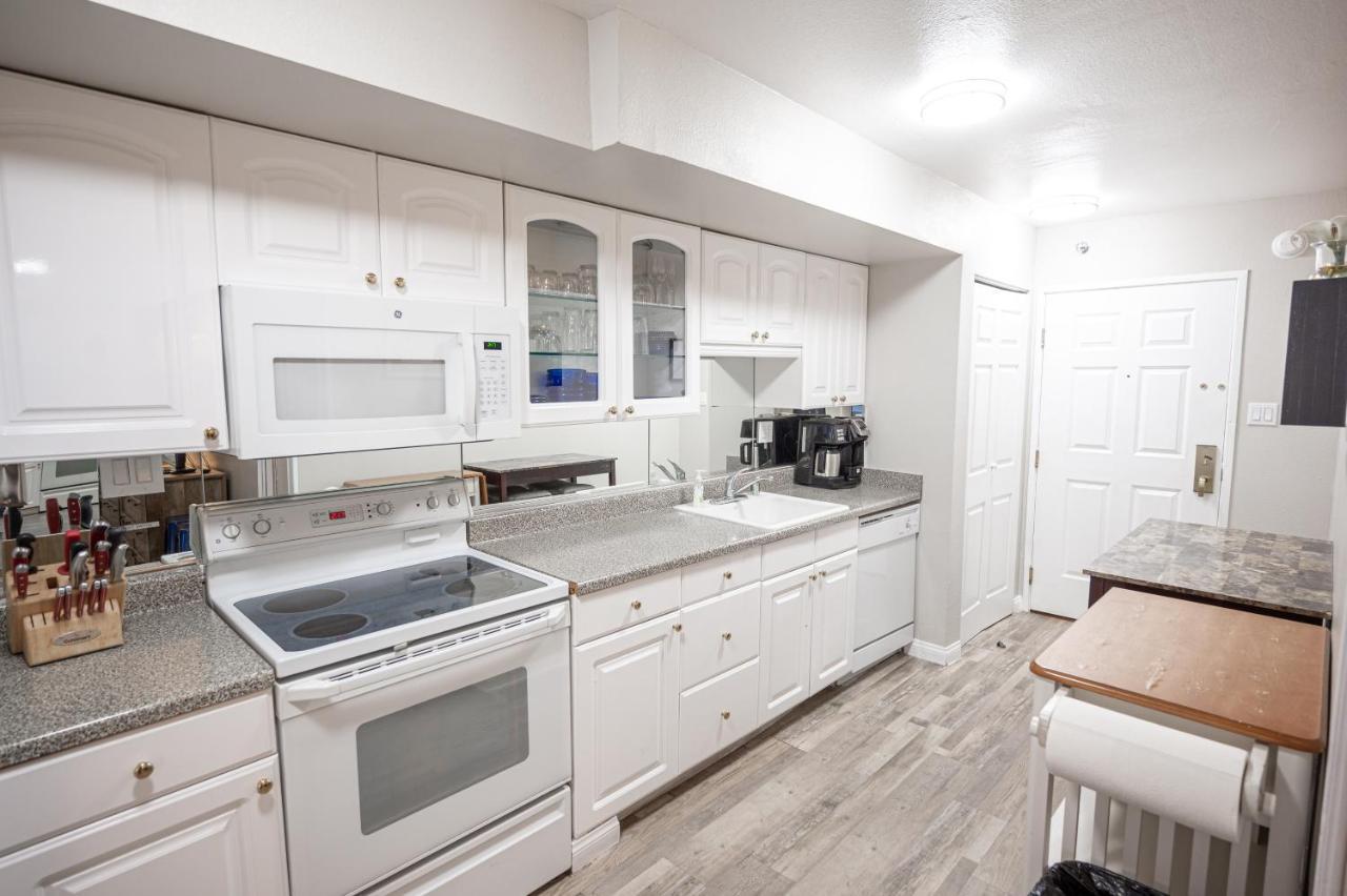 Together On The Strip - 2 Bedroom 1124 Apartment *