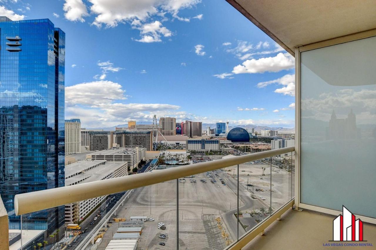 Mgm Signature-27-805 F1 Track & Strip View Balcony Casa vacanze