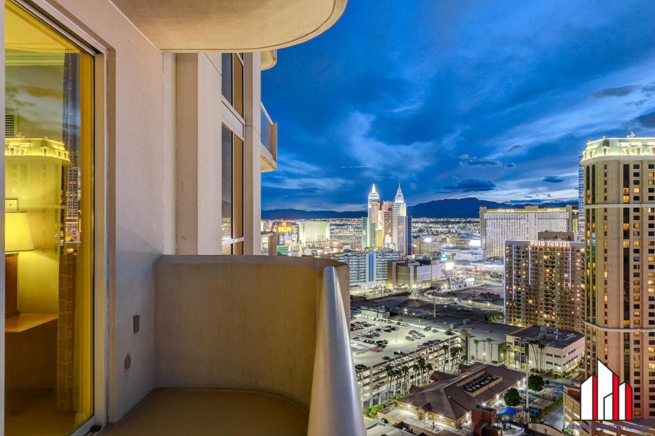 Mgm Signature-27-805 F1 Track & Strip View Balcony Casa vacanze