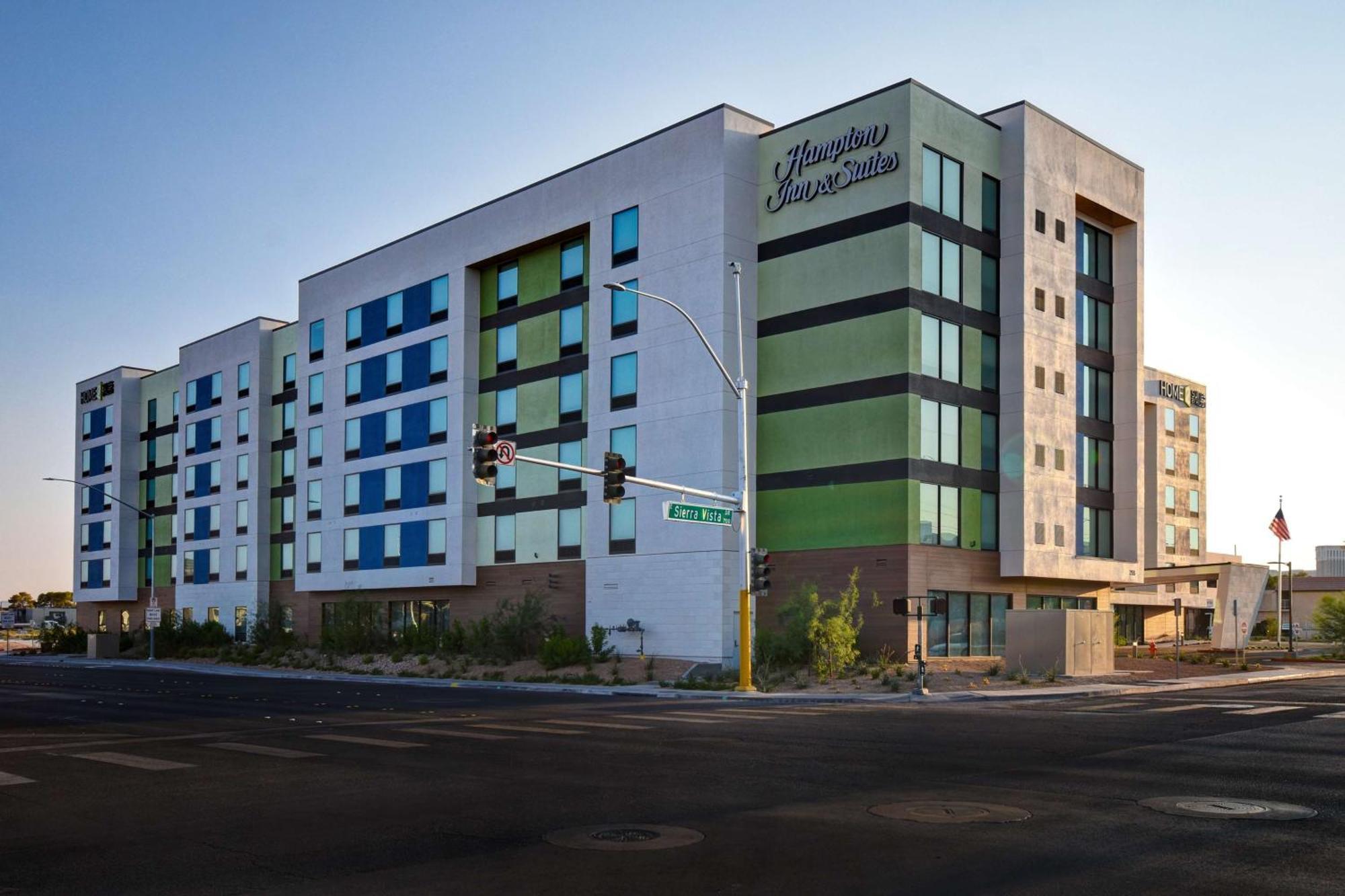 Hampton Inn&suites Vegas Convention Center Hotel 3*