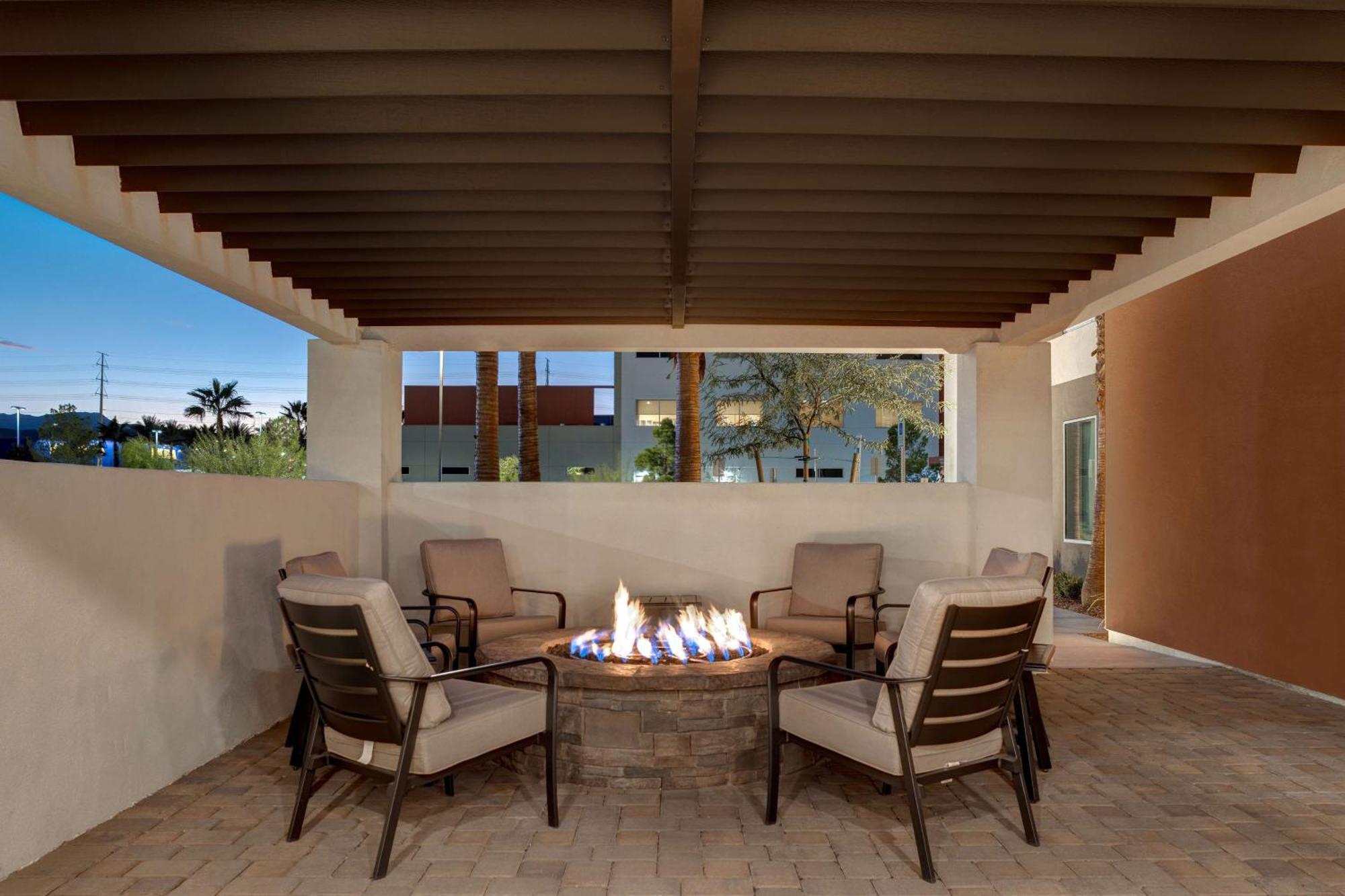Hotel Home2 By Hilton Vegas Southwest I-215 Curve 3*
