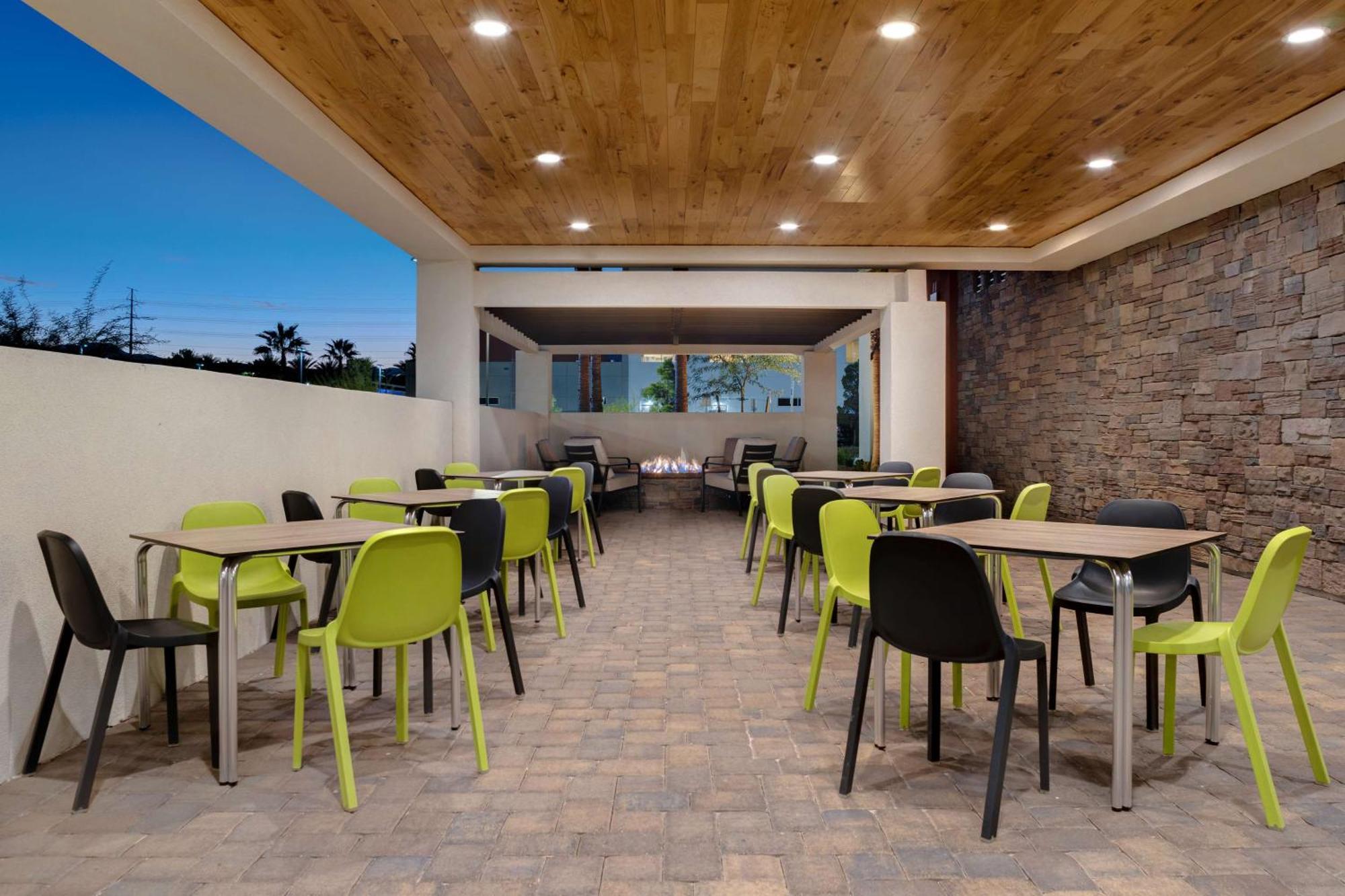Hotel Home2 By Hilton Vegas Southwest I-215 Curve 3*