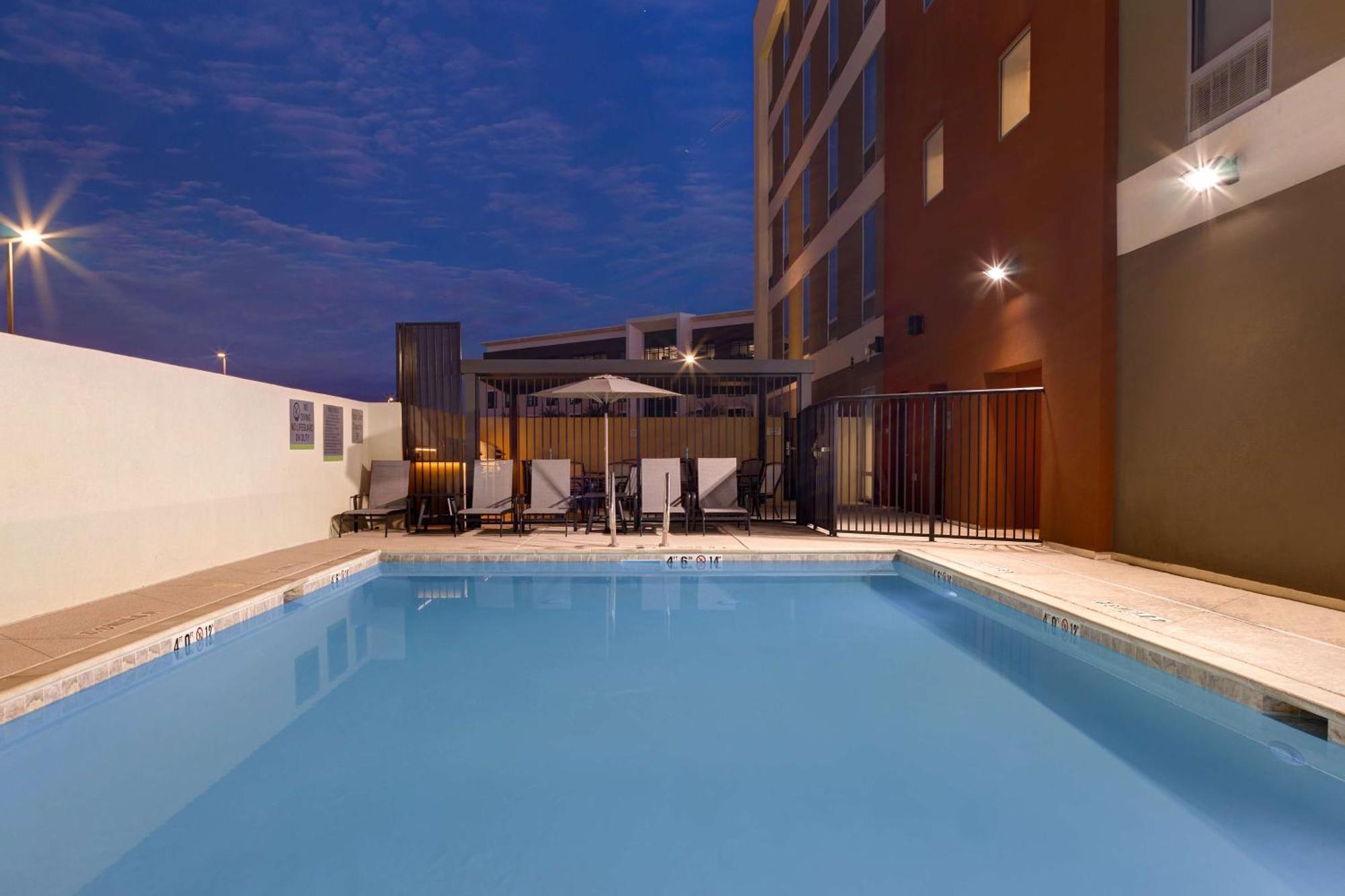 Home2 By Hilton Vegas Southwest I-215 Curve 3*