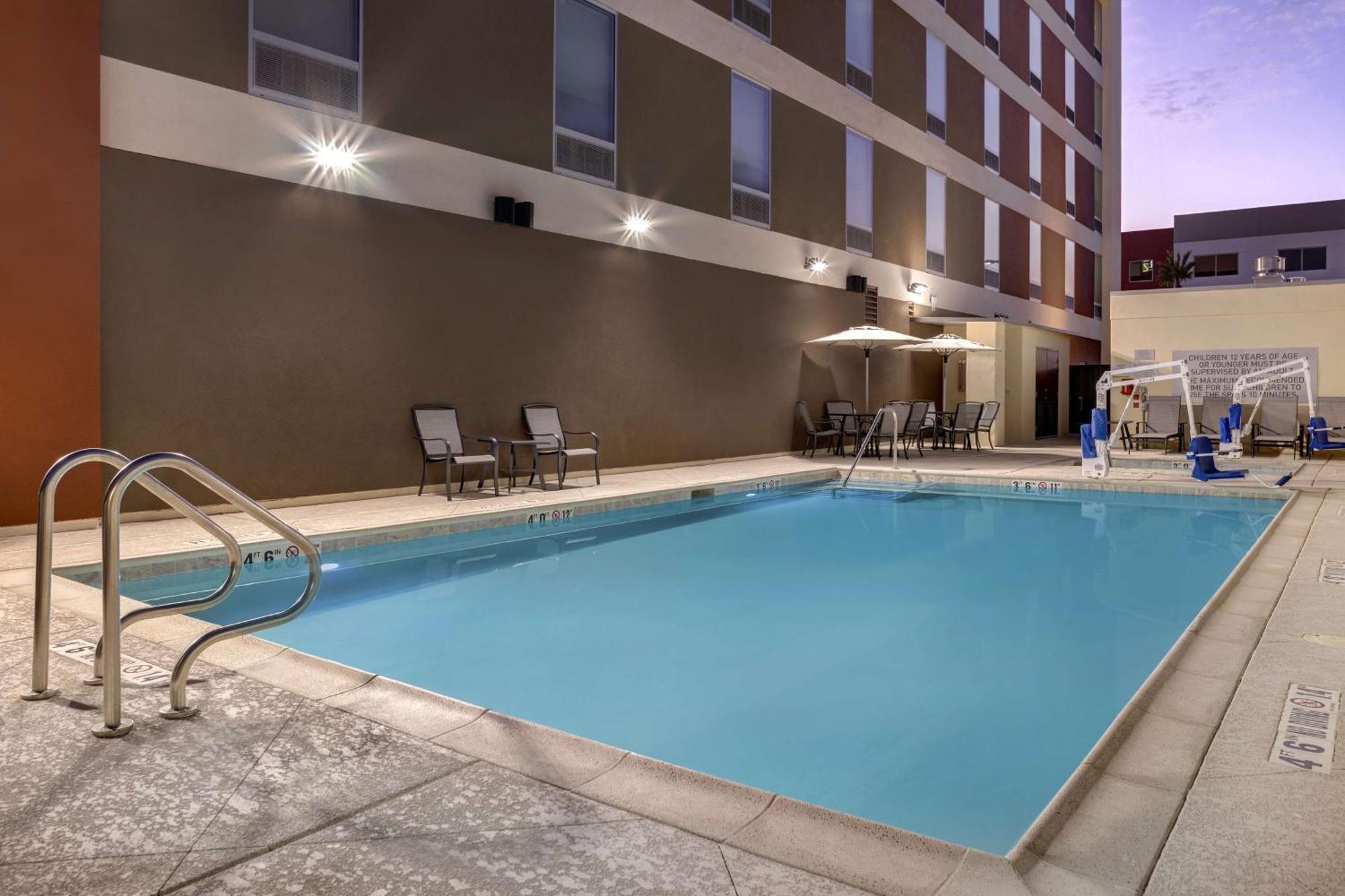 Home2 By Hilton Vegas Southwest I-215 Curve Hotel 3*