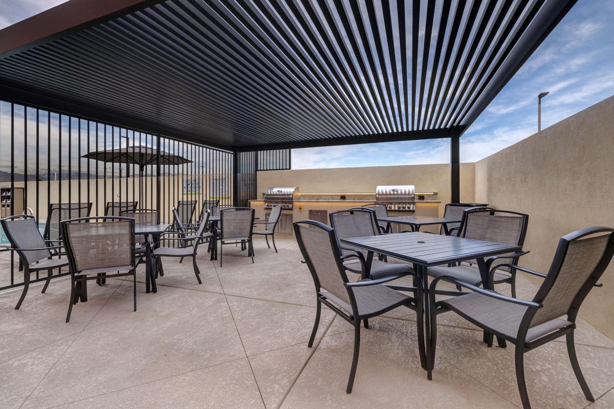Home2 By Hilton Vegas Southwest I-215 Curve