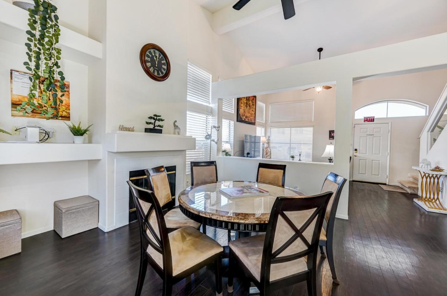 Ferienhaus Chic Vegas Retreat: Near Attractions