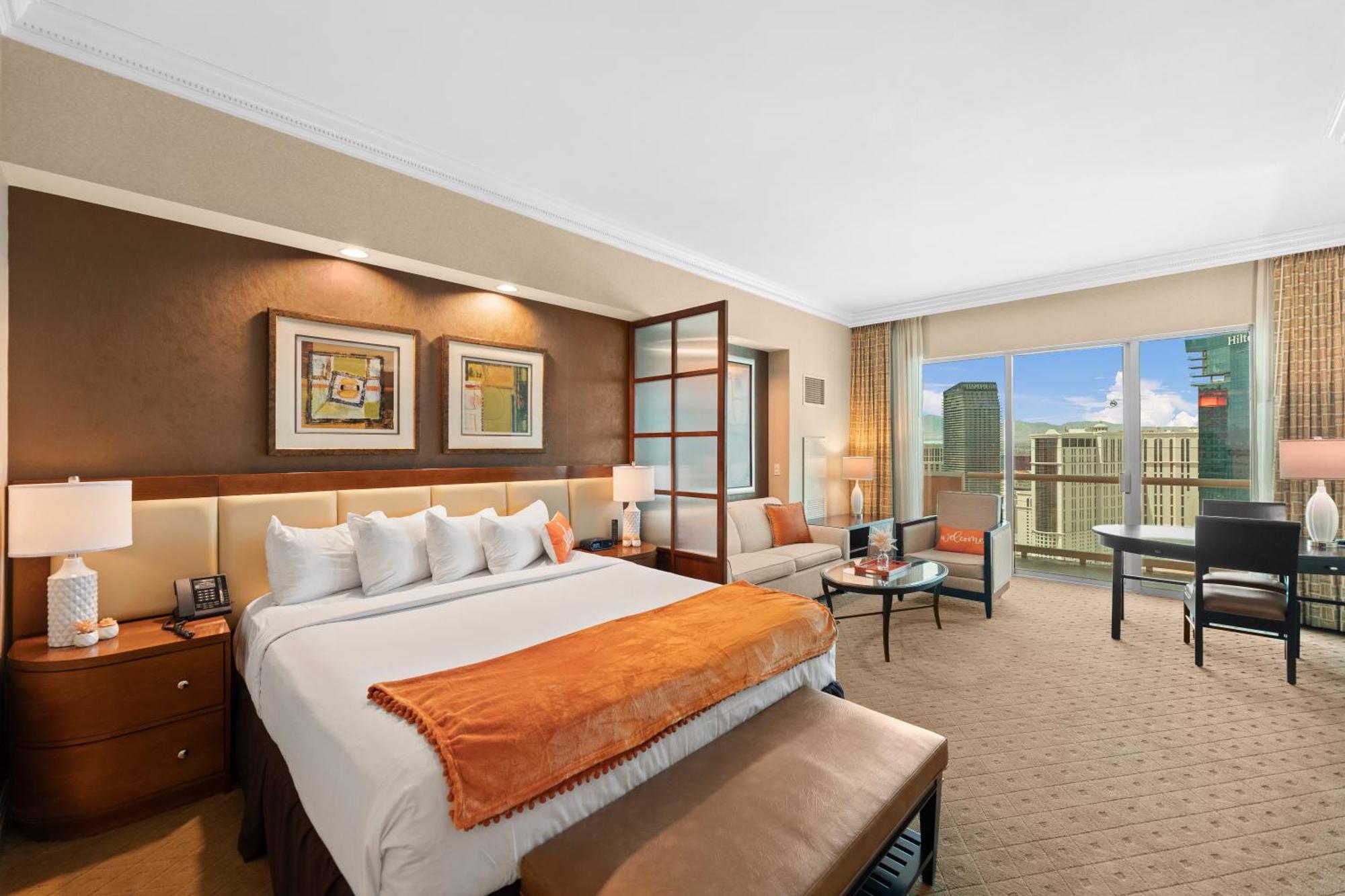 Lucky Gem Penthouse & Luxury At Signature Resort, Balcony Strip View 2605