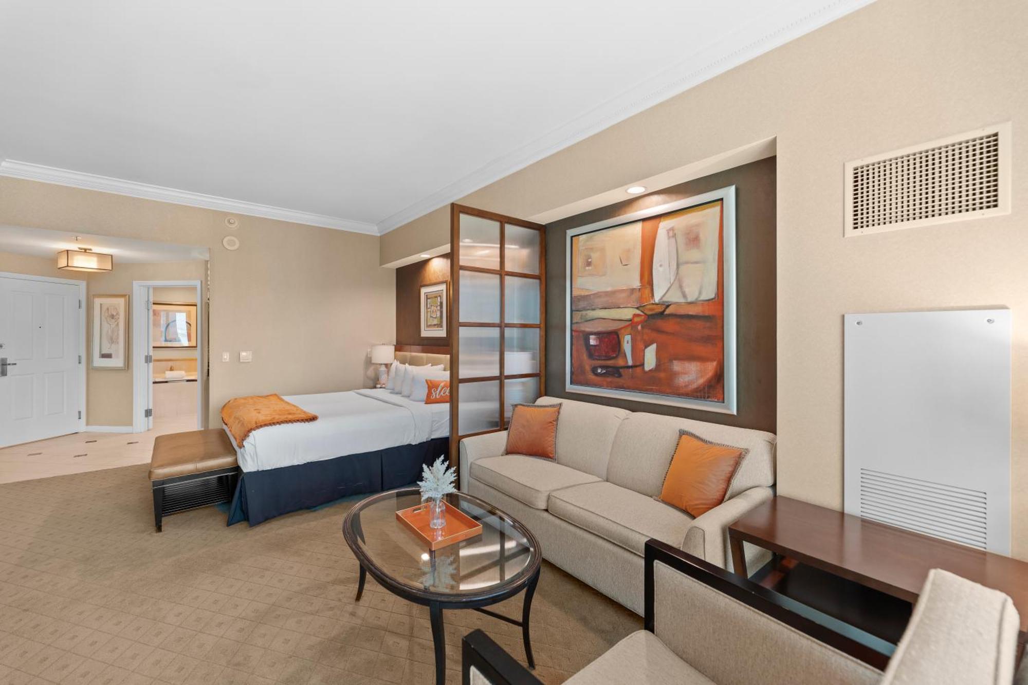 Hotel Lucky Gem Penthouse & Luxury At Signature Resort, Balcony Strip View 2605