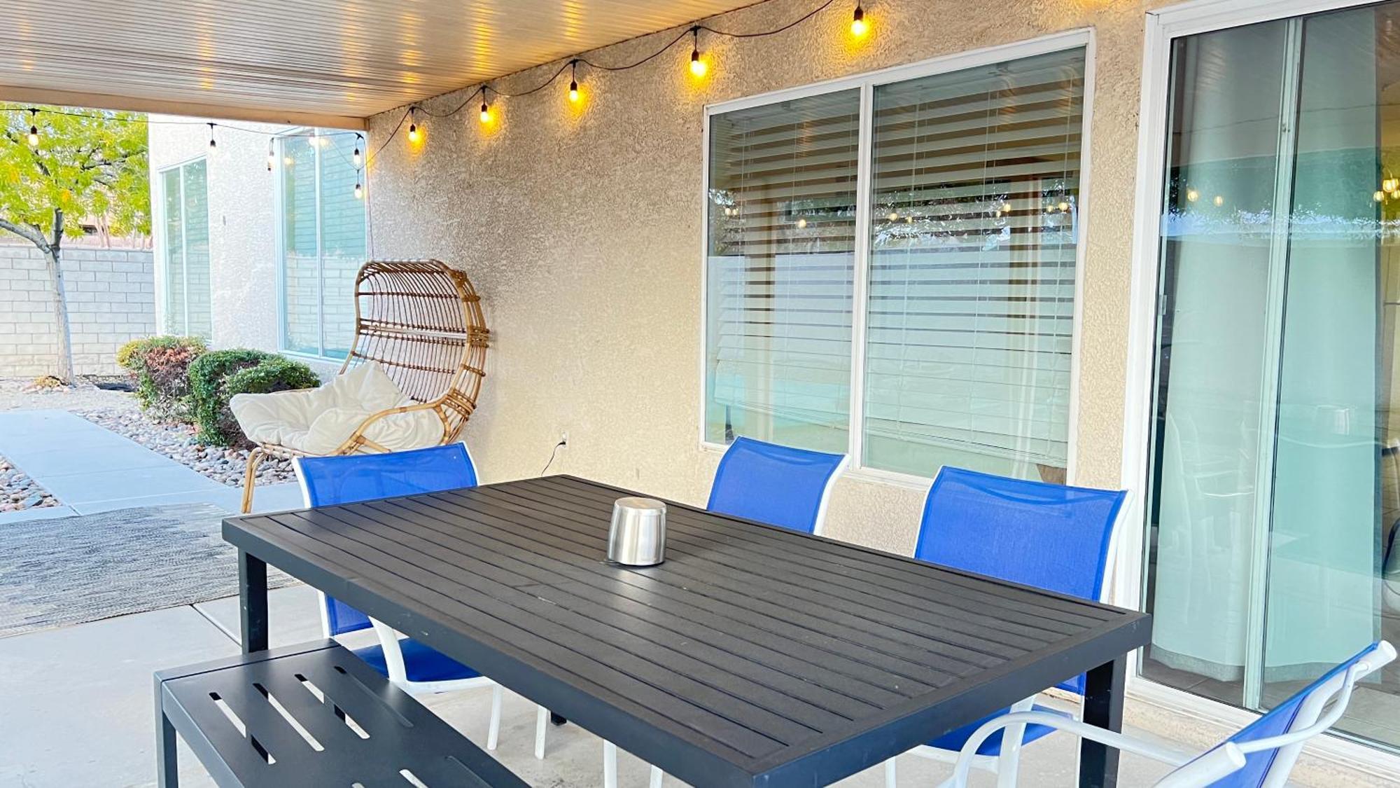 Grant's Family Home, Sleeps 16 Guests Hébergement de vacances Las Vegas