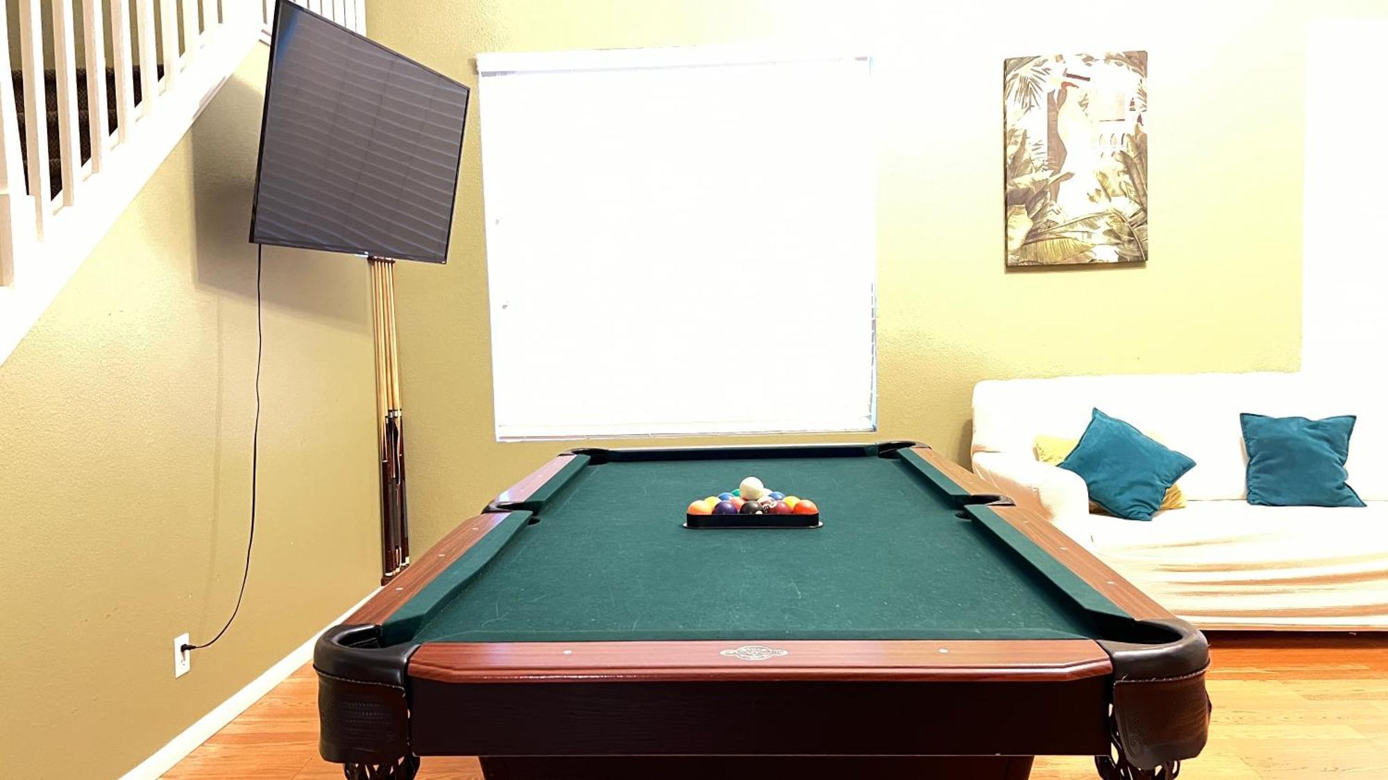 Casa de férias Grand Home Sleeps 16Ppl *