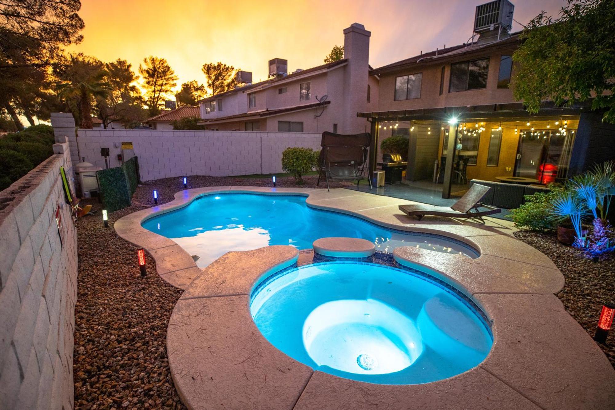 Hébergement de vacances 1800 Sqft House W/heated Pool Spa 13min From Strip Las Vegas