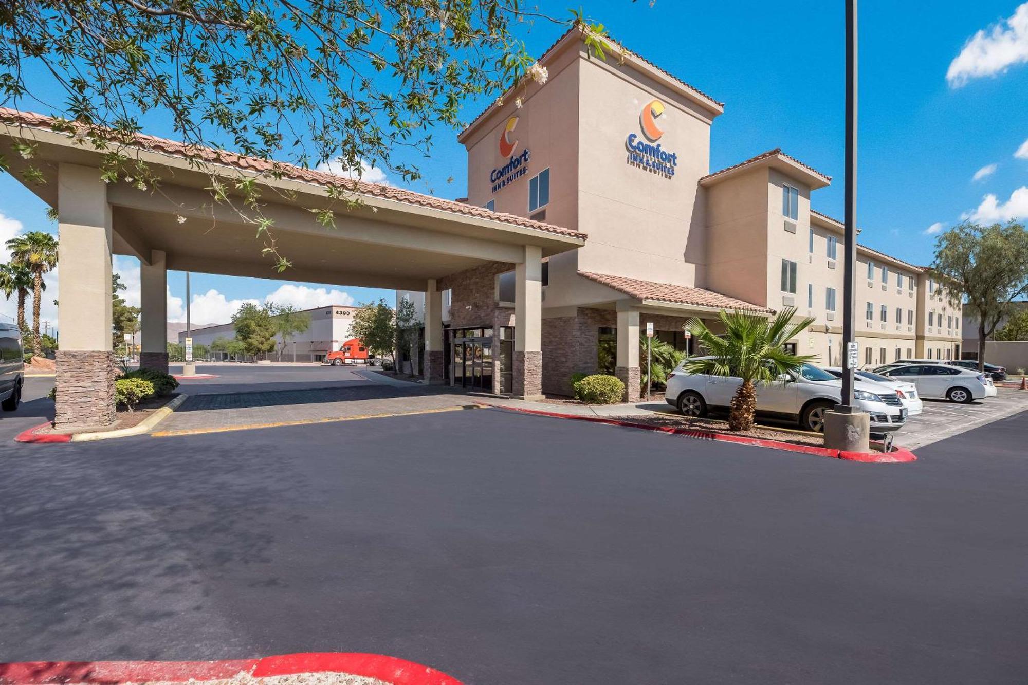 Comfort Inn&suites Vegas - Nellis 3*