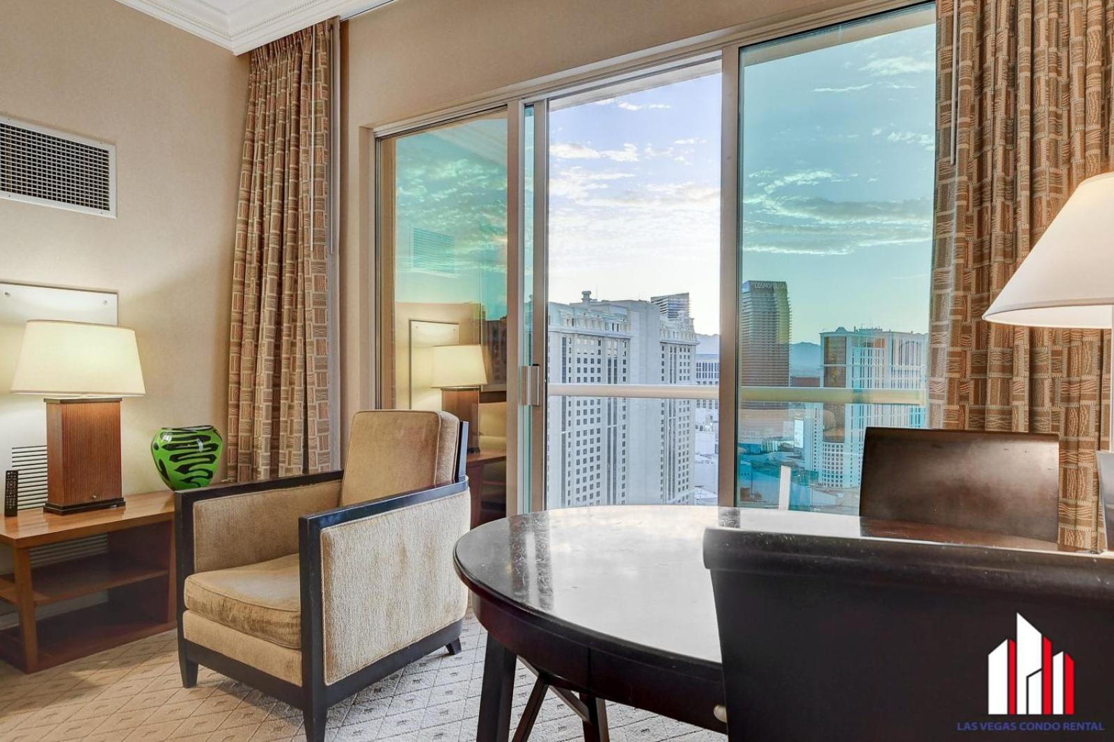Сasa de vacaciones Mgm Signature-30-705 F1 Track & Strip View Balcony *