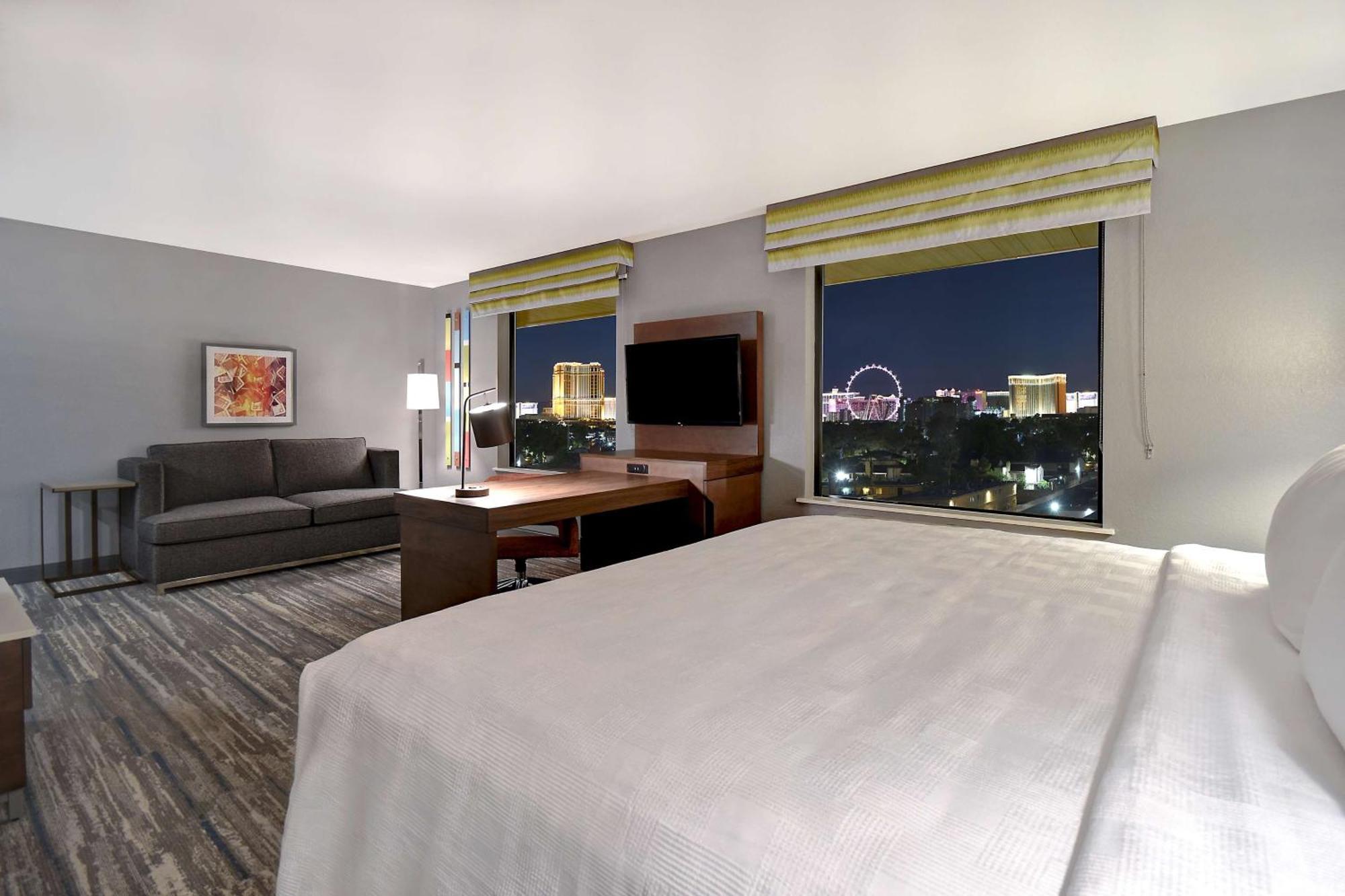 Hampton Inn&suites Vegas Convention Center Hotel 3*