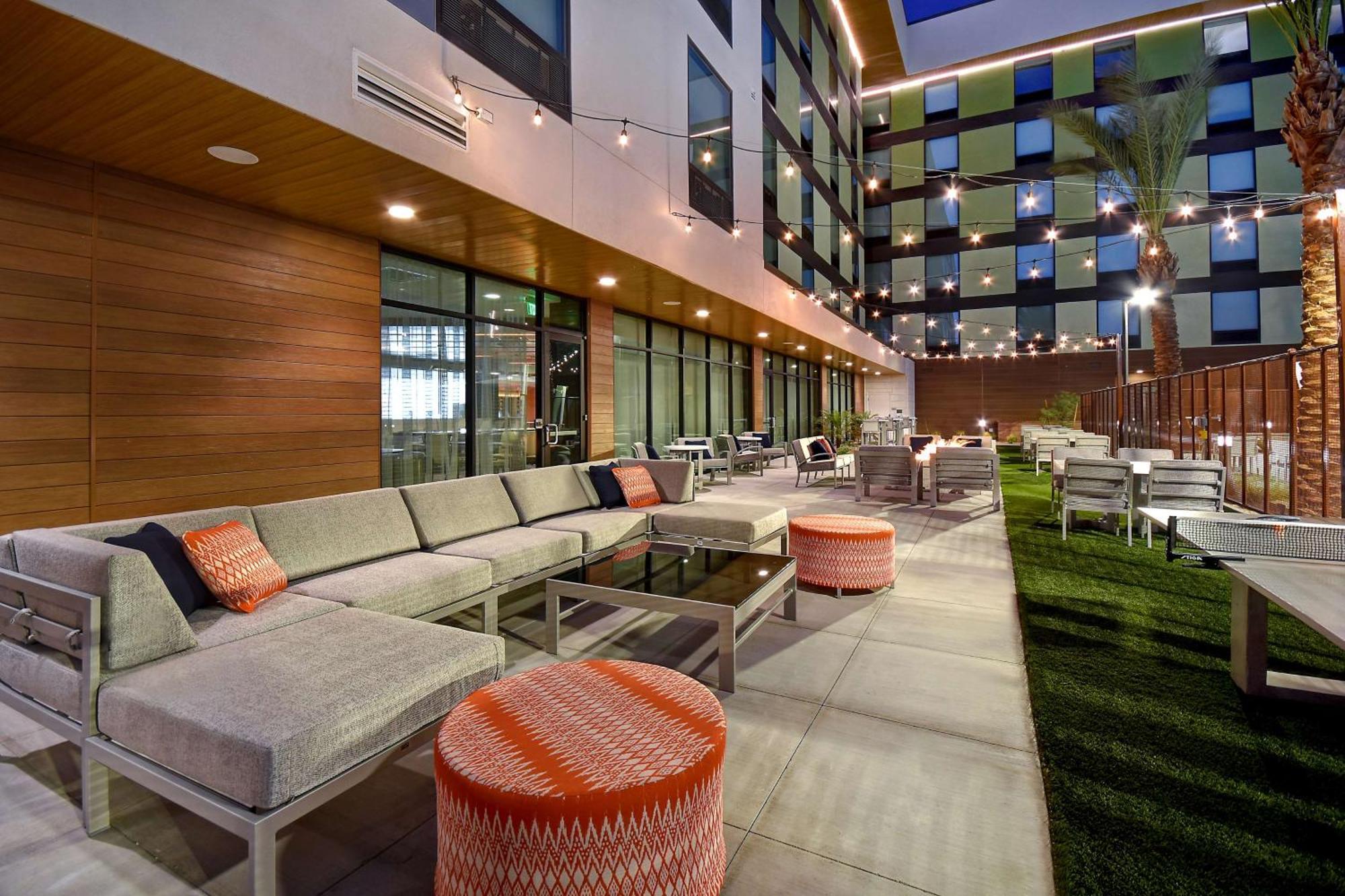 Hampton Inn&suites Vegas Convention Center Hotel Las Vegas