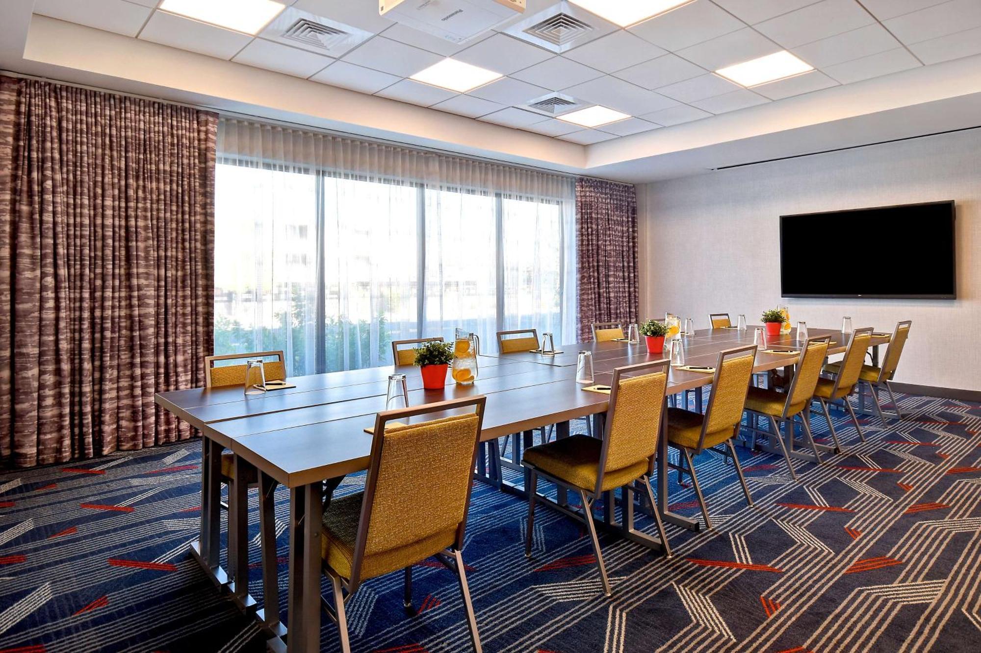 Hotel Hampton Inn&suites Vegas Convention Center 3*