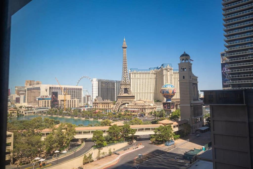 Penthouse With Epic Strip Views - 2Bd & 2Ba - No Resort Fees! Apartment Las Vegas