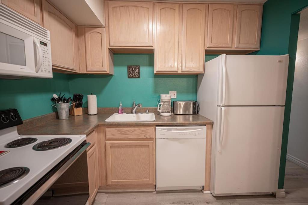 Apartment Penthouse With Epic Strip Views - 2Bd & 2Ba - No Resort Fees!